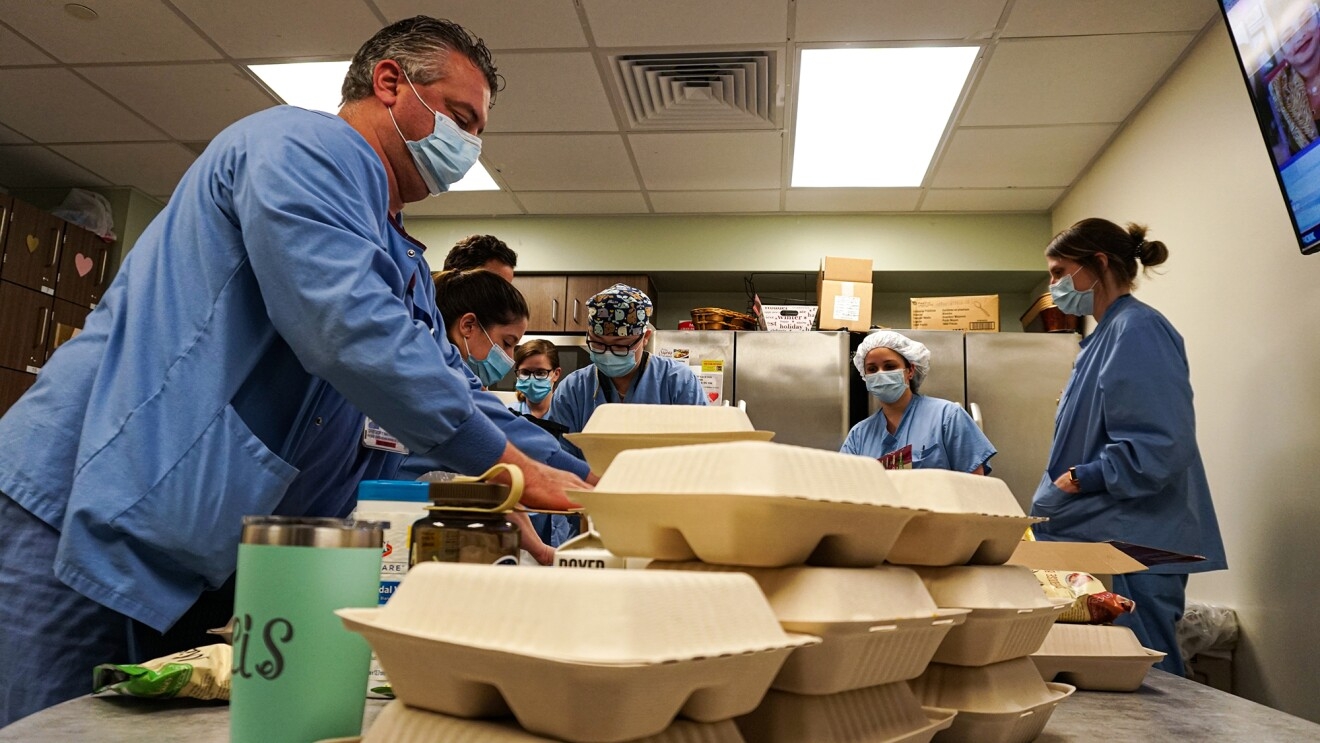 Amazon donates meals to local rescue workers and employs local restaurant Freddie's Bar and Grill in their HQ2 location to prepare the meals