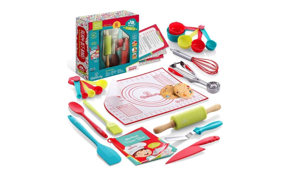 A photo of kids cooking and baking set with kids knife & real cooking utensils made by Bakeivity.